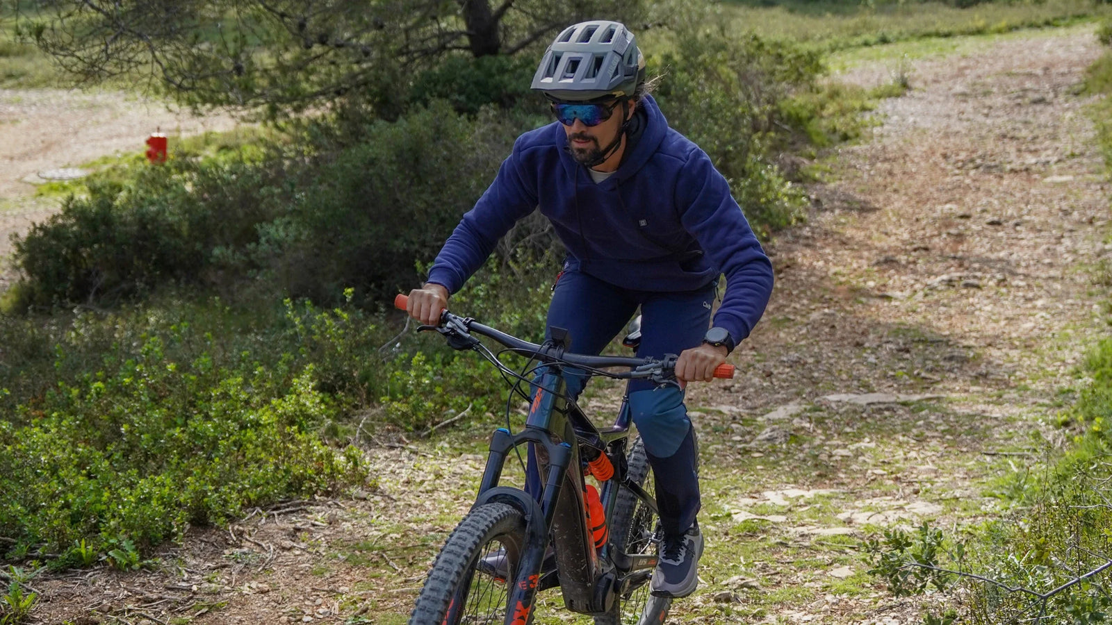 How to dress for cycling in winter? Ride without fear of the cold or r How to dress for cycling in winter? Ride without fear of the cold or r