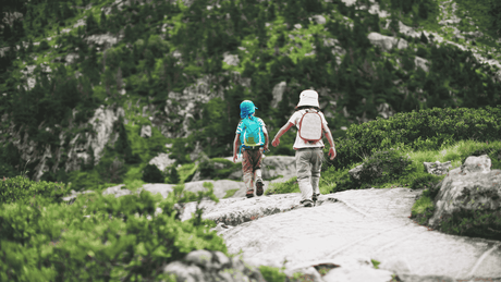 Le kit randonnée pour enfant : nos indispensables à glisser dans le sac